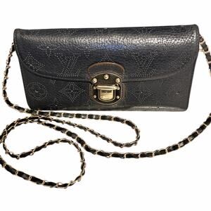 Louis Vuitton Mahina Amelia Wallet Black Noir Perforated Leather Gold Chain
